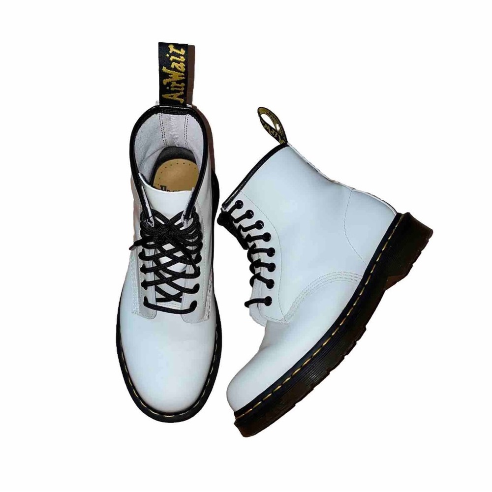 Dr. Martens White Smooth Leather Lace Up Combat Boots Size 8
